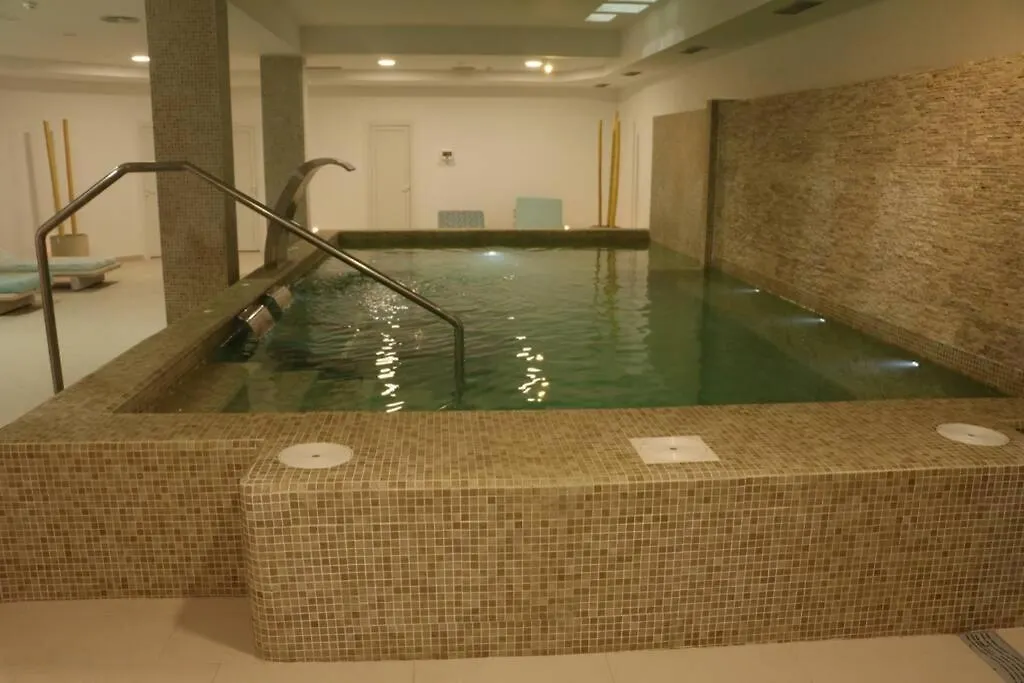 Lagenhet Med 4 Pooler, Gym, Restaurang & Spa Jatte Nara Puerto Banus & Golf Marbella